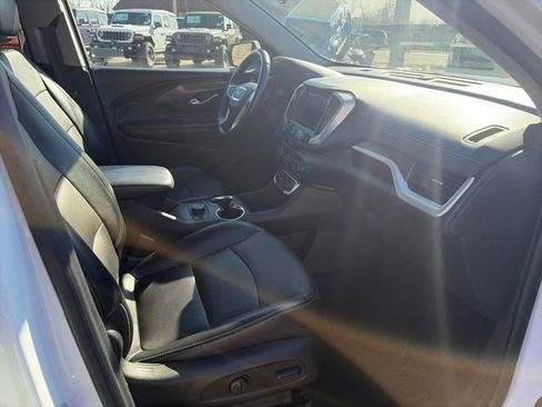 Used 2023 GMC Terrain SLT image 39