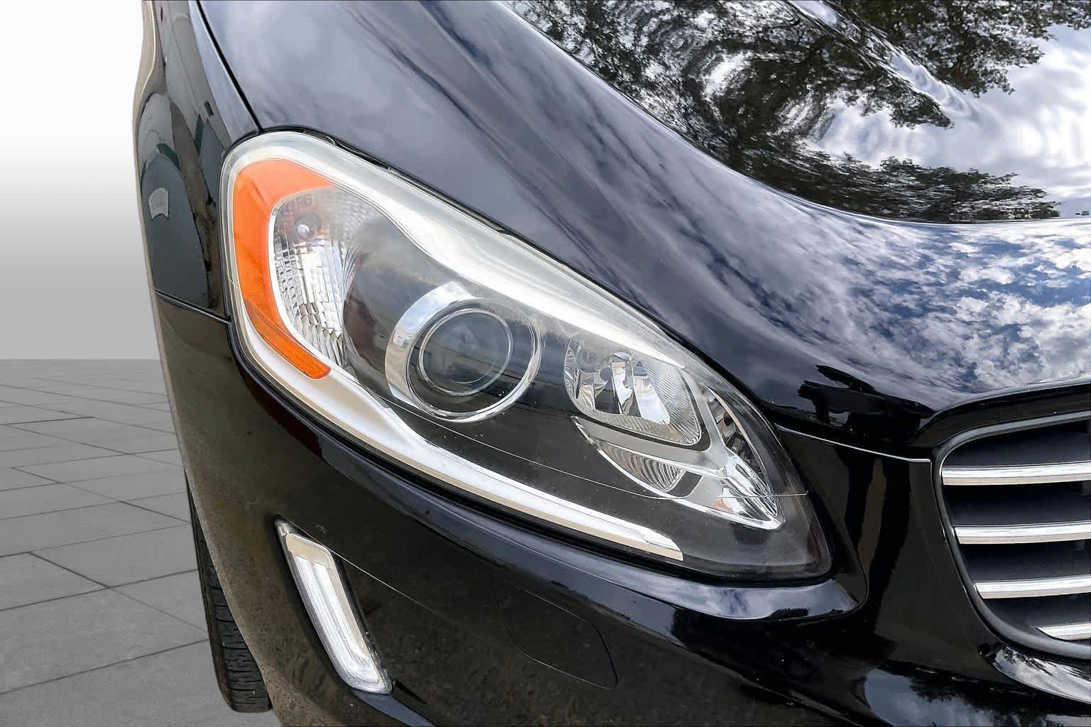 Used 2017 Volvo XC60 T6 Inscription w/ Preferred Option Package AWD/4WD image 28