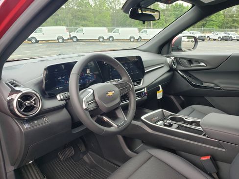 New 2026 Chevrolet Equinox LT w/ Convenience Package II FWD image 29
