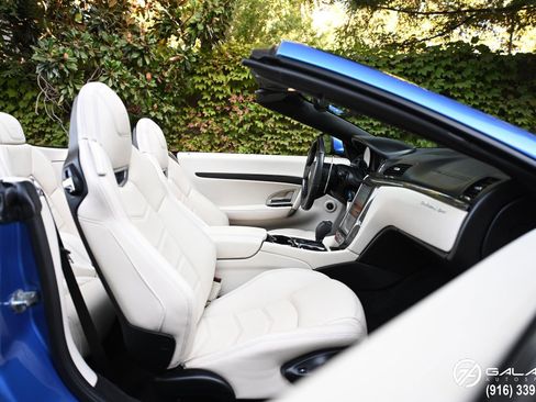 Used 2016 Maserati GranTurismo Sport image 17