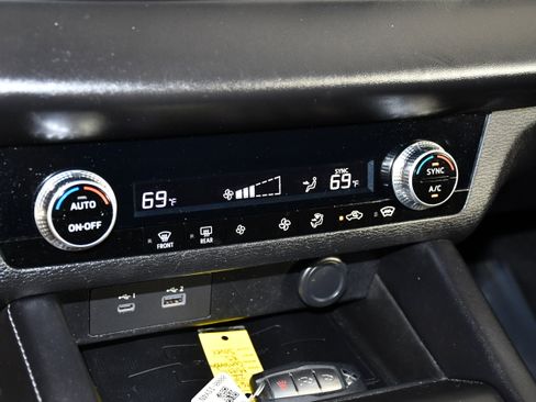 Used 2022 Mitsubishi Outlander ES AWD/4WD image 29