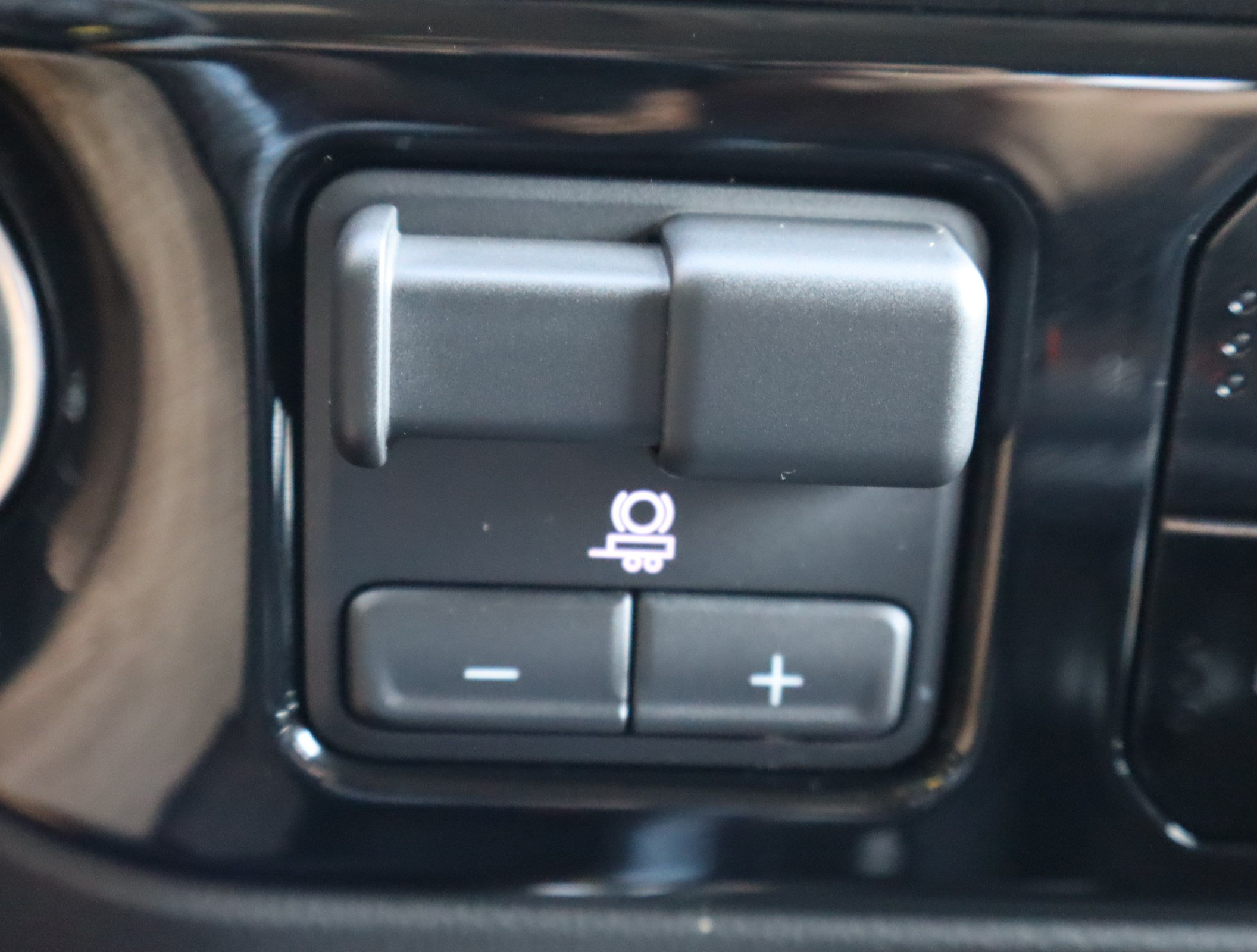 Used 2024 Chevrolet Silverado 1500 RST w/ Convenience Package II AWD/4WD image 32