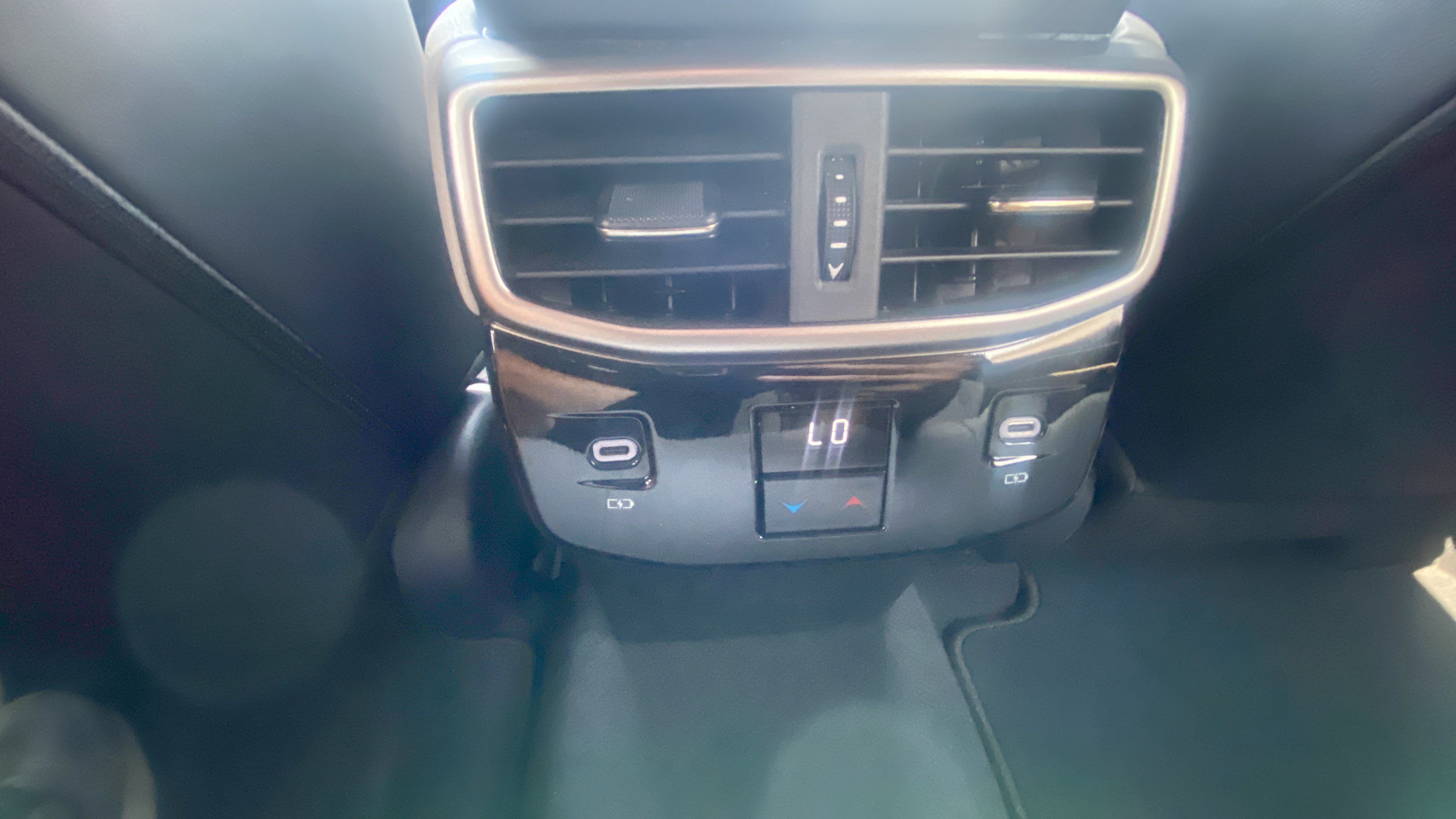 Used 2024 Lexus RX 350 Premium w/ Accessory Package (K3) FWD image 18