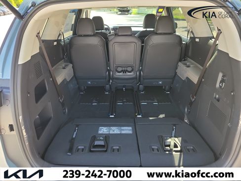 New 2027 Kia Carnival SX FWD image 10