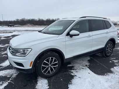 Used 2018 Volkswagen Tiguan SE w/ Panoramic Sunroof Package