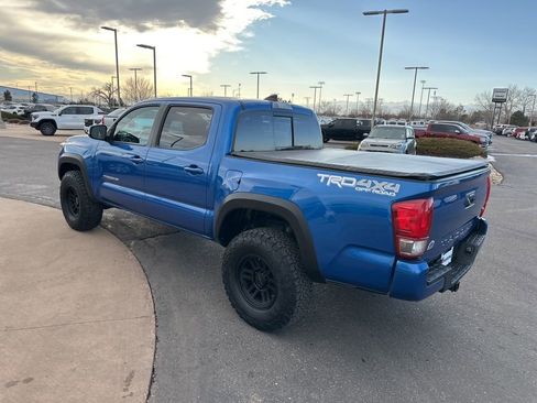 Used 2017 Toyota Tacoma TRD Off-Road image 30