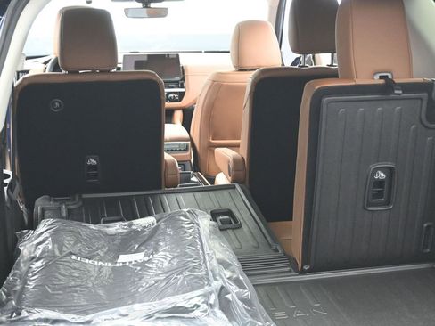 New 2026 Nissan Pathfinder Platinum AWD/4WD image 22