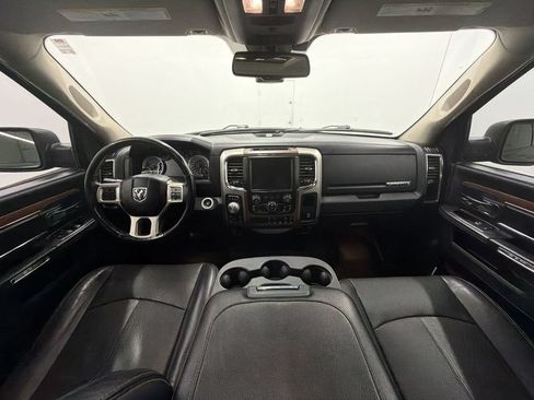 Used 2018 RAM 1500 Laramie AWD/4WD image 16