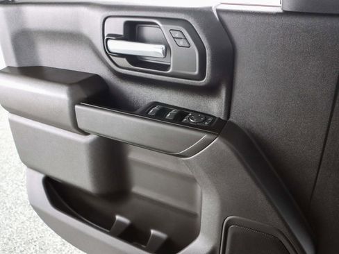 Used 2022 Chevrolet Silverado 2500 Custom w/ Custom Value Package image 22