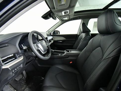 New 2026 Toyota Grand Highlander Limited image 5