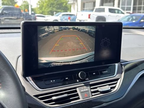 Used 2024 Nissan Altima 2.5 SR w/ SR Premium Package FWD image 19