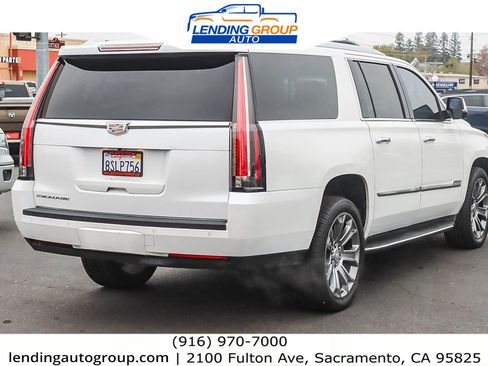 Used 2016 Cadillac Escalade ESV 4WD image 5