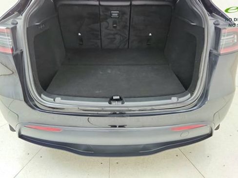 Used 2023 Tesla Model Y Long Range AWD/4WD image 14