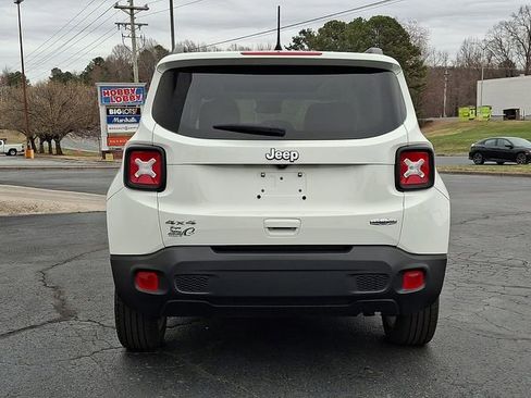 Used 2022 Jeep Renegade Latitude w/ Sun/Sound Group image 5