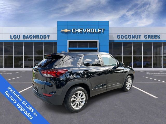 Used 2024 Chevrolet TrailBlazer LS w/ LS Convenience Package FWD image 8