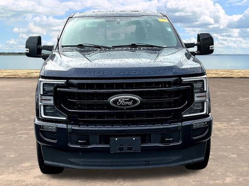 Used 2022 Ford F350 Lariat w/ Black Appearance Package AWD/4WD image 5