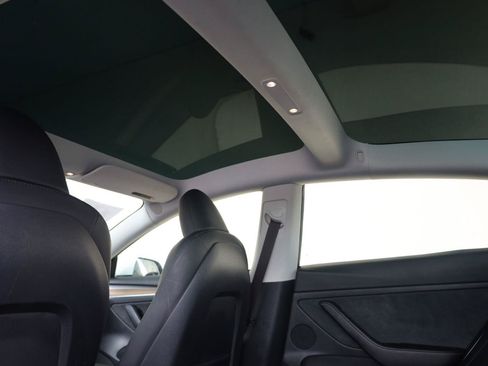 Used 2023 Tesla Model 3 Standard Range RWD image 16