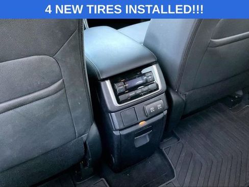 Used 2022 Subaru Ascent Onyx Edition image 35