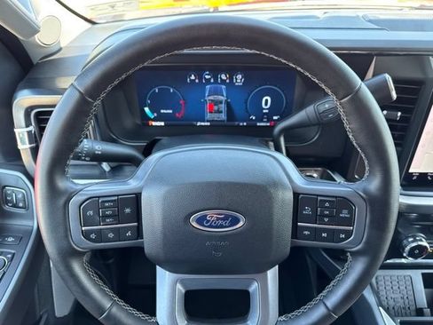Used 2025 Ford F350 Lariat w/ Tremor Off-Road Package AWD/4WD image 23