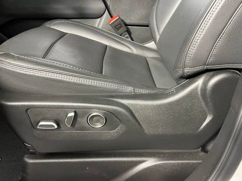 Used 2024 GMC Yukon Denali image 24