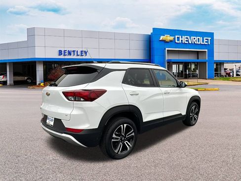 Used 2023 Chevrolet TrailBlazer LT w/ Convenience Package image 5