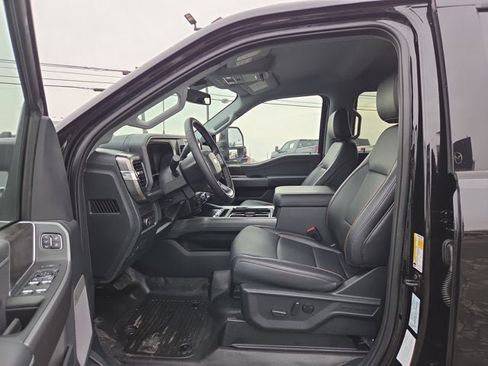 Used 2025 Ford F350 Lariat image 9