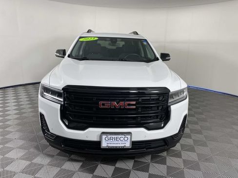 Used 2023 GMC Acadia SLE AWD/4WD image 3