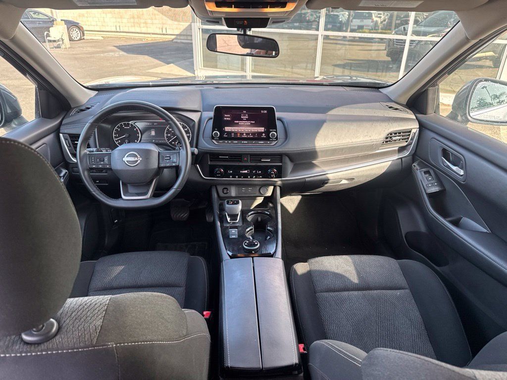 Used 2026 Nissan Rogue SV AWD/4WD image 18
