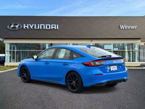 Used 2024 Honda Civic Sport image 2