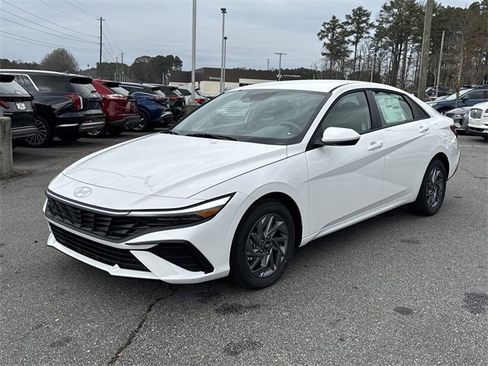 New 2026 Hyundai Elantra Blue image 3