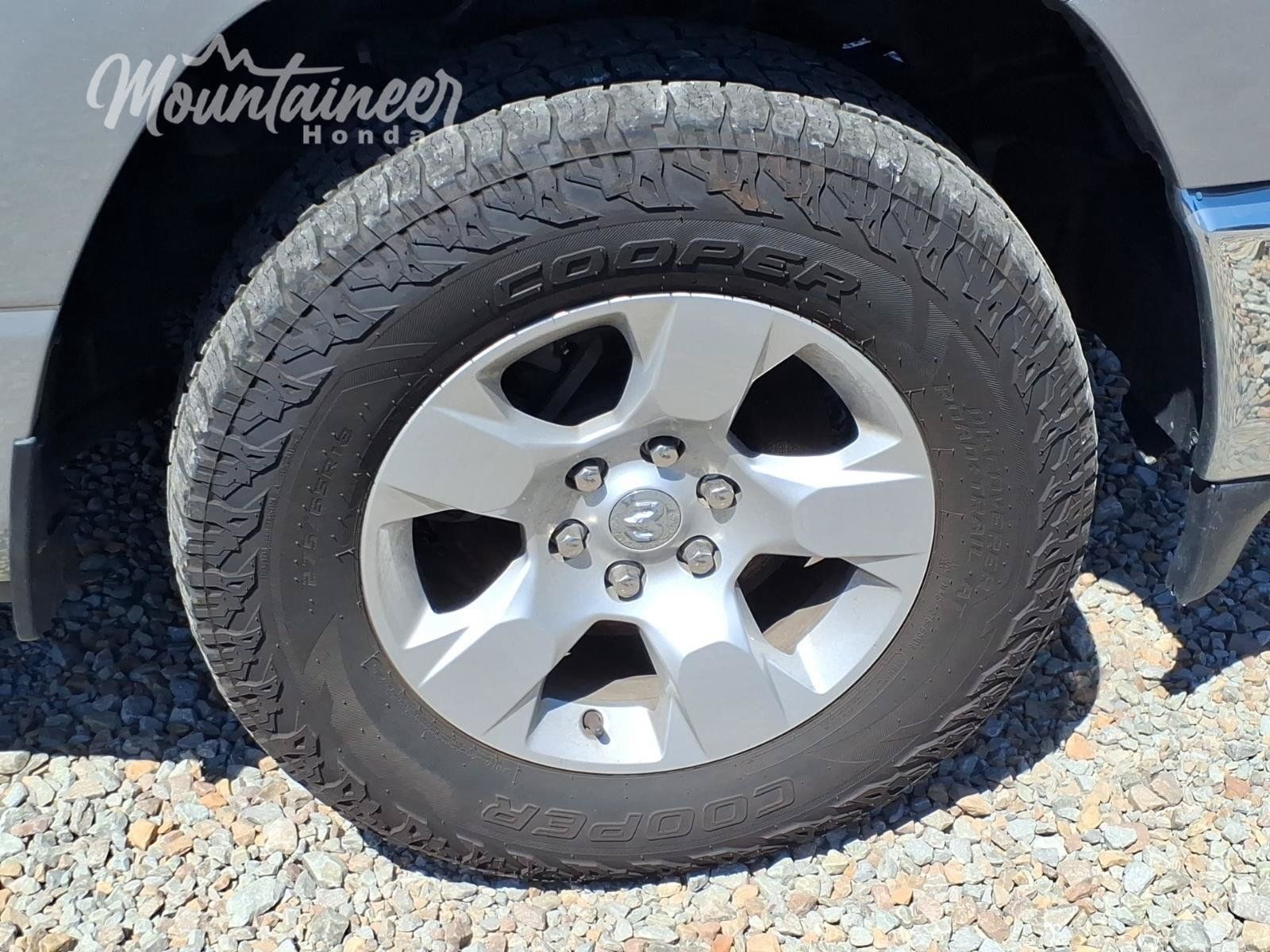 Used 2023 RAM 1500 Big Horn AWD/4WD image 11