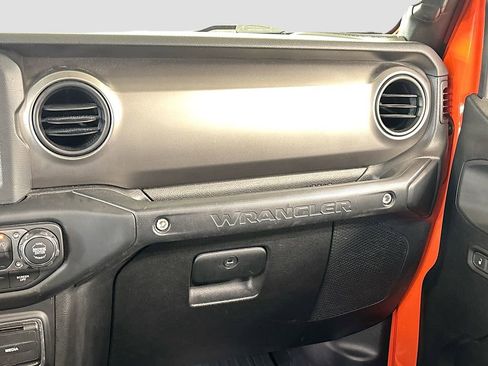 Used 2019 Jeep Wrangler Unlimited Sport S image 19