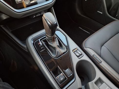 Certified 2025 Subaru Crosstrek 2.5i Limited w/ Crosstrek Mirror Package image 5