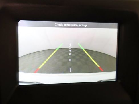 Used 2019 Jeep Compass Latitude FWD image 38