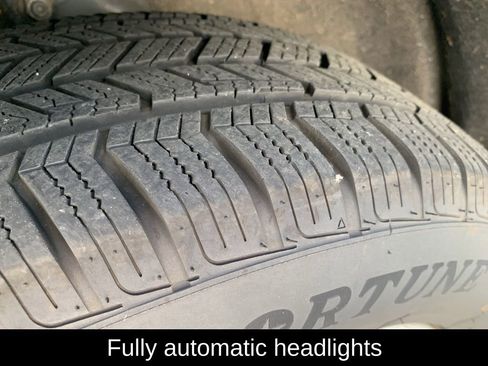 Used 2022 Ford Escape SEL AWD/4WD image 11