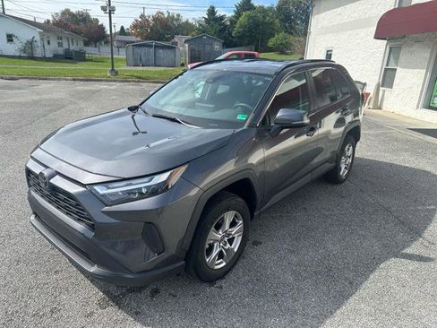 Used 2022 Toyota RAV4 XLE image 15