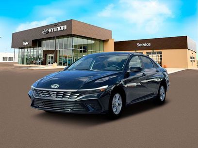 New 2026 Hyundai Elantra SE