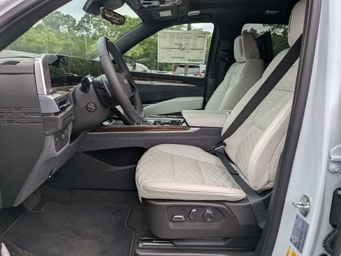 New 2026 Cadillac Escalade Platinum Sport AWD/4WD image 22