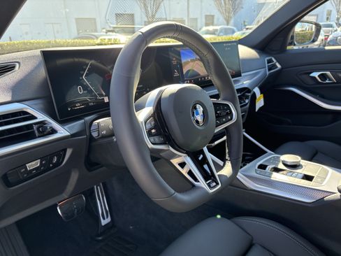 Used 2026 BMW 330i Sedan w/ M Sport Package RWD image 17