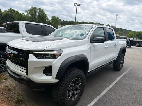 Certified 2024 Chevrolet Colorado ZR2 AWD/4WD image 9