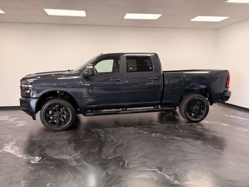 Used 2025 RAM 2500 Big Horn AWD/4WD image 5