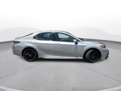 Used 2024 Toyota Camry XSE FWD image 5