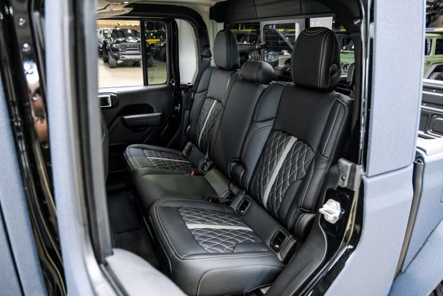 Used 2025 Jeep Gladiator Sport AWD/4WD image 77