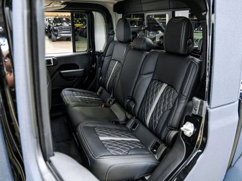Used 2025 Jeep Gladiator Sport AWD/4WD image 77