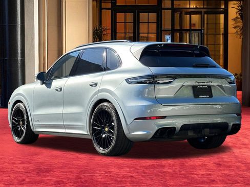 Used 2021 Porsche Cayenne GTS AWD/4WD image 3