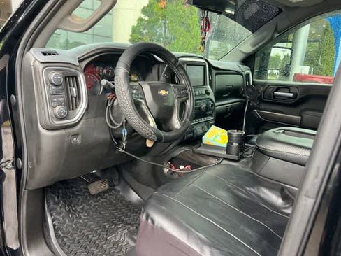 Used 2020 Chevrolet Silverado 2500 LTZ w/ LTZ Convenience Package AWD/4WD image 3