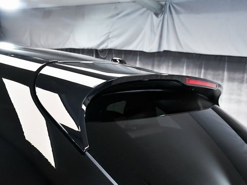 Used 2025 Porsche Macan image 77