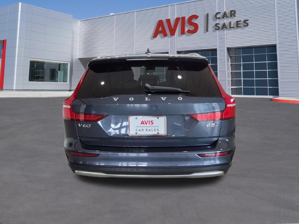 Used 2025 Volvo V60 B5 Cross Country Plus AWD/4WD image 6