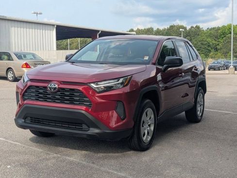 Certified 2024 Toyota RAV4 LE FWD image 7