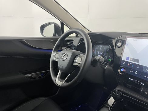 Used 2025 Lexus NX 450h+ AWD w/ Luxury Package image 10